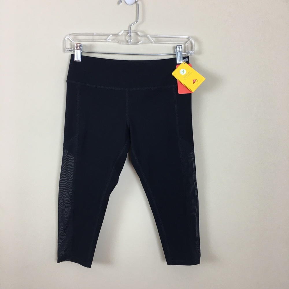 Lycra Sports UPF50 Athletic Fitness Capri Leggings